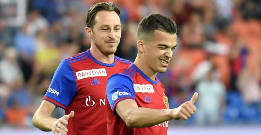 Wollen mit dem FCB auch in der Rückrunde jubeln: Kevin Bua (r.) und Luca Zuffi.