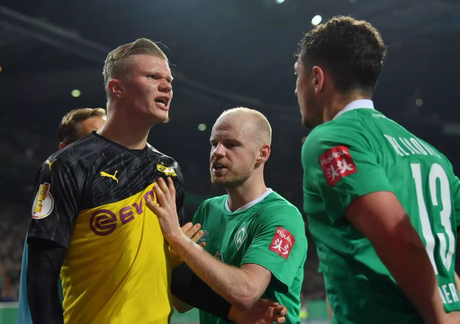 Auch im DFB-Pokal trifft Haaland, aber drei vermeidbare Gegentore führen gegen Werder Bremen zur 2:3-Pleite.