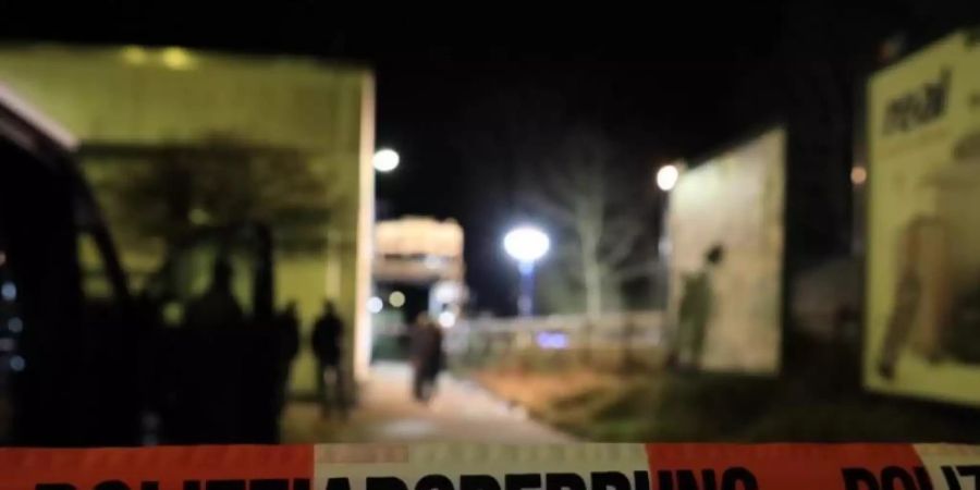 Eine Frau ist nach einer Auseinandersetzung in Neumarkt in der Oberpfalz gestorben. Foto: PFAE/Schreiner/-/dpa