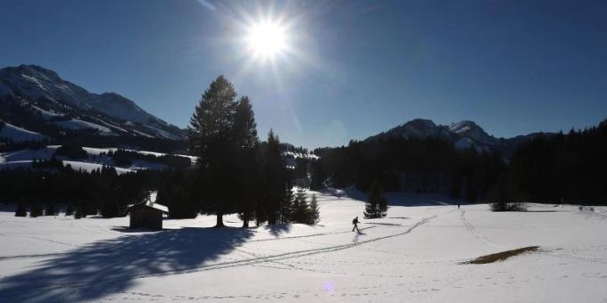 In Deutschland vielerorts ein seltenes Bild in diesem Winter: Eine schneebedeckte Landschaft wie hier in Bayern. Foto: Karl-Josef Hildenbrand/dpa In Deutschland vielerorts ein seltenes Bild in diesem Winter: Eine schneebedeckte Landschaft wie hier in Bayern. Foto: Karl-Josef Hildenbrand/dpa