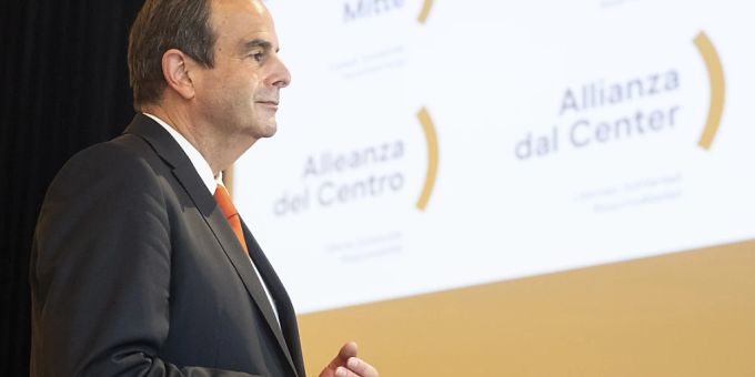 Parteipräsident Gerhard Pfister stimmt die Delegierten auf die Politagenda 2022 ein. Parteipräsident Gerhard Pfister stimmt die Delegierten auf die Politagenda 2022 ein.