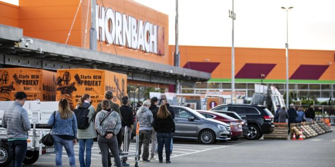 Hornbach Holding ist die Besitzerin der gleichnamigen Baumarktkette. hornbach holding