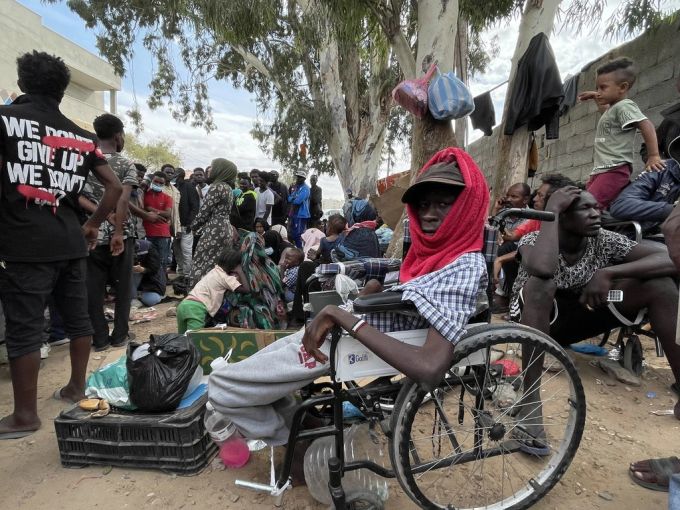 Flüchtlinge in Libyen während eines Protests vor den UNHCR-Büros in der Hauptstadt Tripoli. Libyen Flüchtlinge Frontex