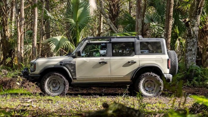 So sollte er nach den Wünschen von Ford bei den meisten Kunden aussehen: Gut benutzt Ford Bronco Everglades