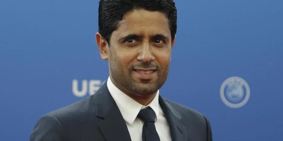 PSG-Fans fordern den Rücktritt des Club-Präsidenten, Nasser Al-Khelaifi. Foto: Claude Paris/AP/dpa/Archivbild