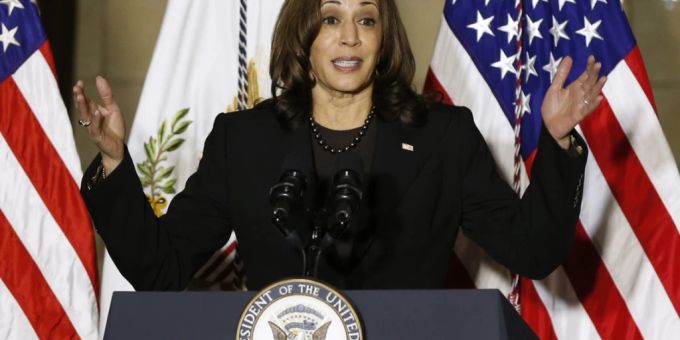ARCHIV - US-Vizepräsidentin Kamala Harris wird bei der Münchner Sicherheitskonferenz im Februar erwartet. (Archivbild) Foto: Jay Laprete/ AP/dpa ARCHIV - US-Vizepräsidentin Kamala Harris wird bei der Münchner Sicherheitskonferenz im Februar erwartet. (Archivbild) Foto: Jay Laprete/ AP/dpa