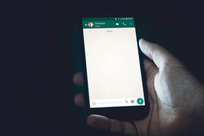 Whatsapp bietet End-zu-End-Verschlüsselung an. Whatsapp auf Screen