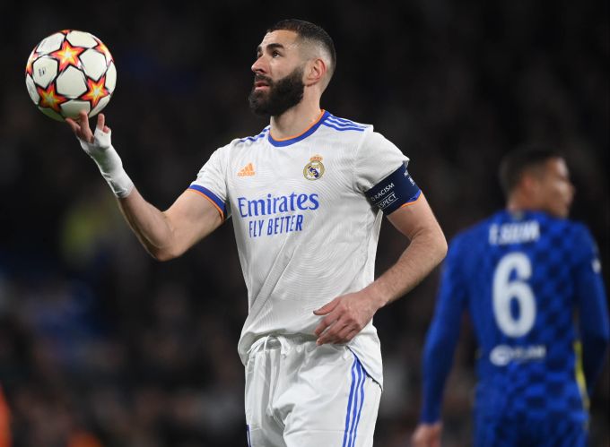 Karim Benzema erzielt für Real Madrid gegen Chelsea im Viertelfinal der Champions League drei Tore. Karim Benzema Real Madrid