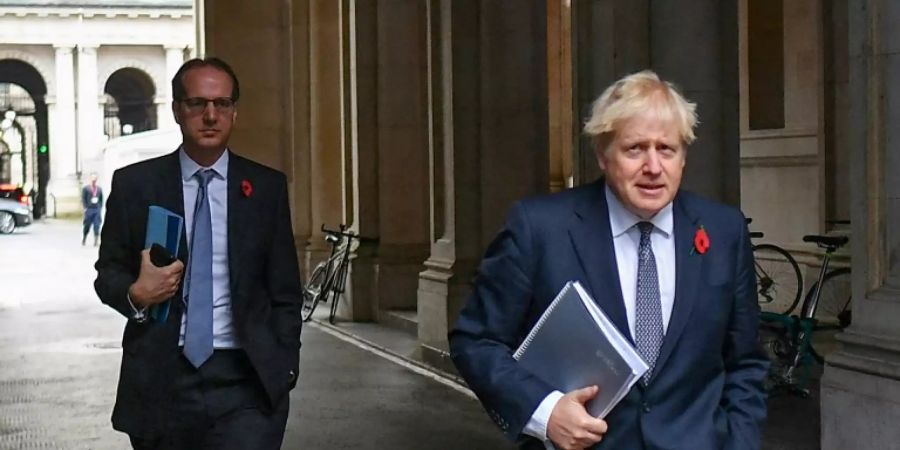 Johnson und sein Mitarbeiter Reynolds im November 2020