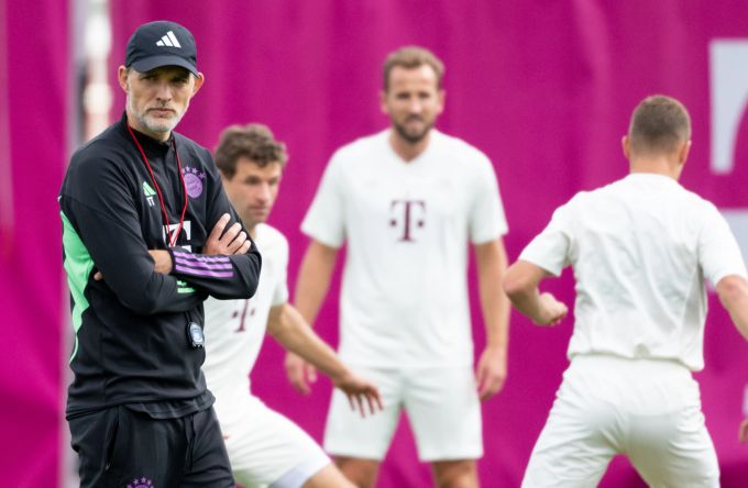 Bayern-Coach Thomas Tuchel hat über die Entwicklung von Torhüter Manuel Neuer gesprochen. Manuel Neuer Thomas Tuchel