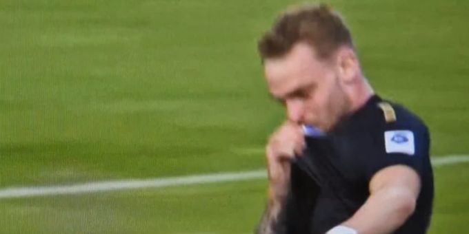 Tor-Wirbel - FCB-Leihe Fink entschuldigt sich, weil er GC-Wappen küsste