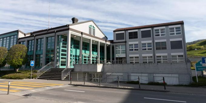 Gemeindehaus - Wangen Gemeindehaus - Wangen