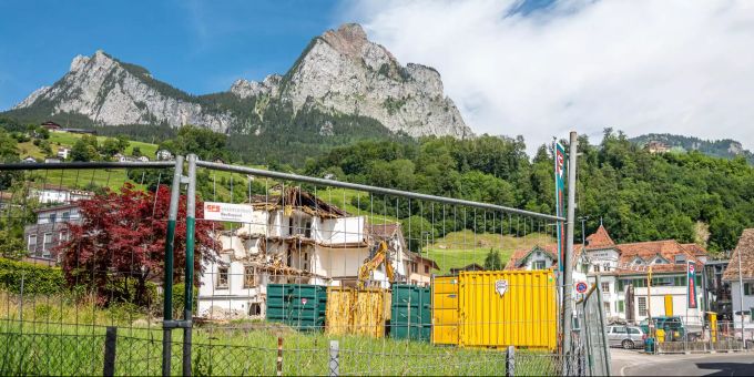 Eine Baustelle in Schwyz. Eine Baustelle in Schwyz.