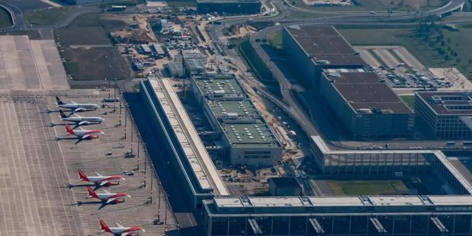 Finanzielle Hilfe - Eigner wollen Berliner Flughafen BER stützen