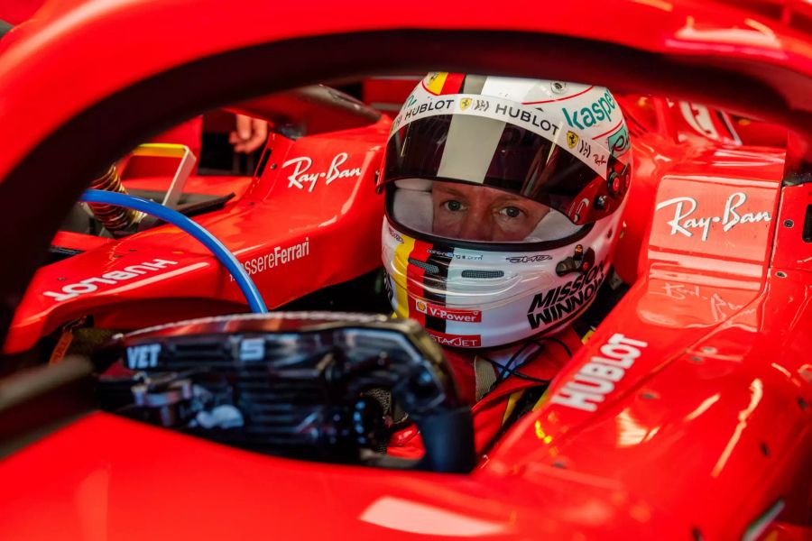 Sebastian Vettel im Cockpit des Ferrari SF71H in Mugello.