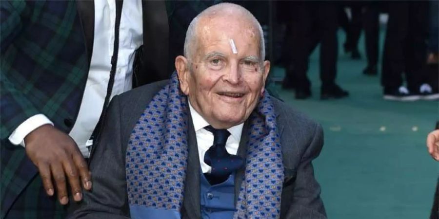 Ian Holm