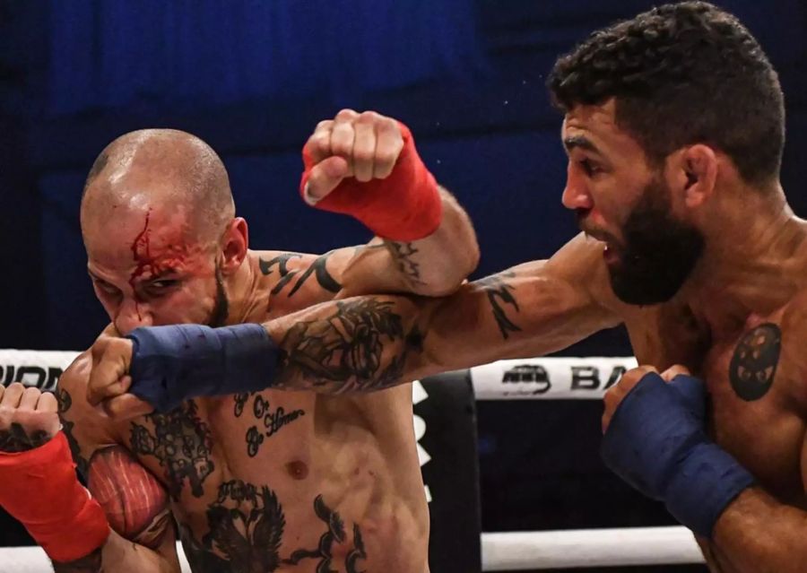 Zwei Kämpfer der «Bare Knuckle Fighting Championship» beim Schlagabtausch.