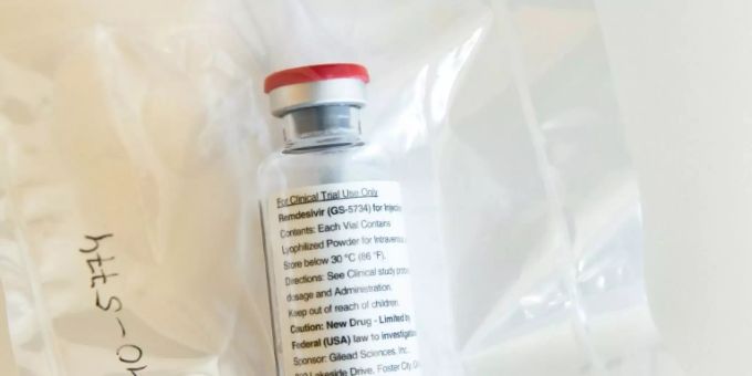 Das Mittel Remdesivir. Gilead Sciences hat keine statistisch aussagekräftigen Schlussfolgerungen über das Medikament. Remdesivir
