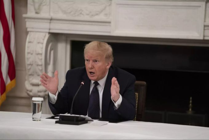 Mit der Aussage, dass Malaria-Prophylaxe wirksam vor dem Virus schützen sollte, fing sich Trump viel Kritik ein. Donald Trump