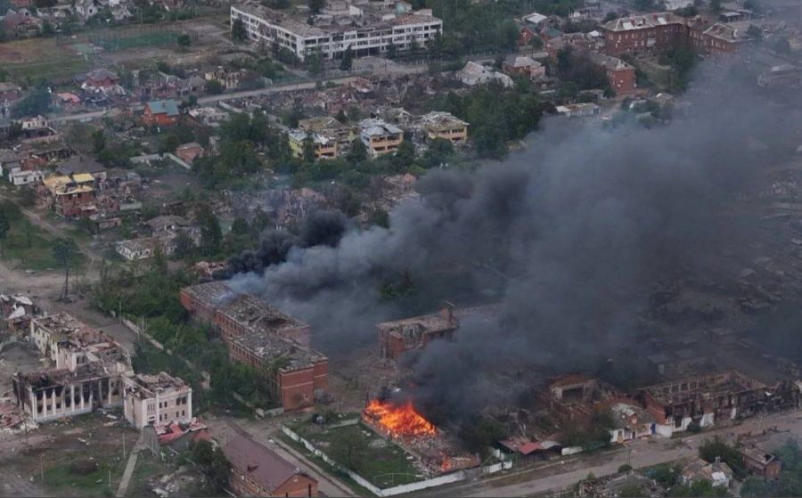 Die Stadt Wowtschansk wird im Ukraine-Krieg völlig zerstört.