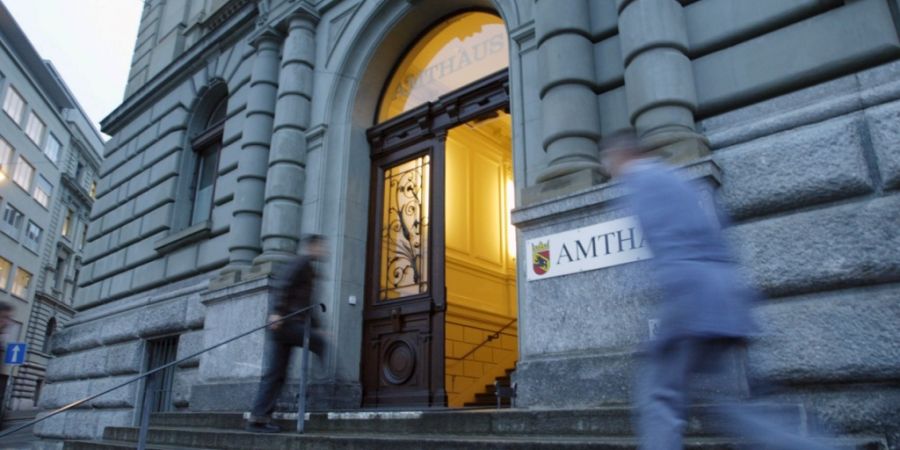 Im Prozess gegen einen Berner Chirurgen im Amthaus haben am Montag die Parteivorträge begonnen. (Symbolbild)