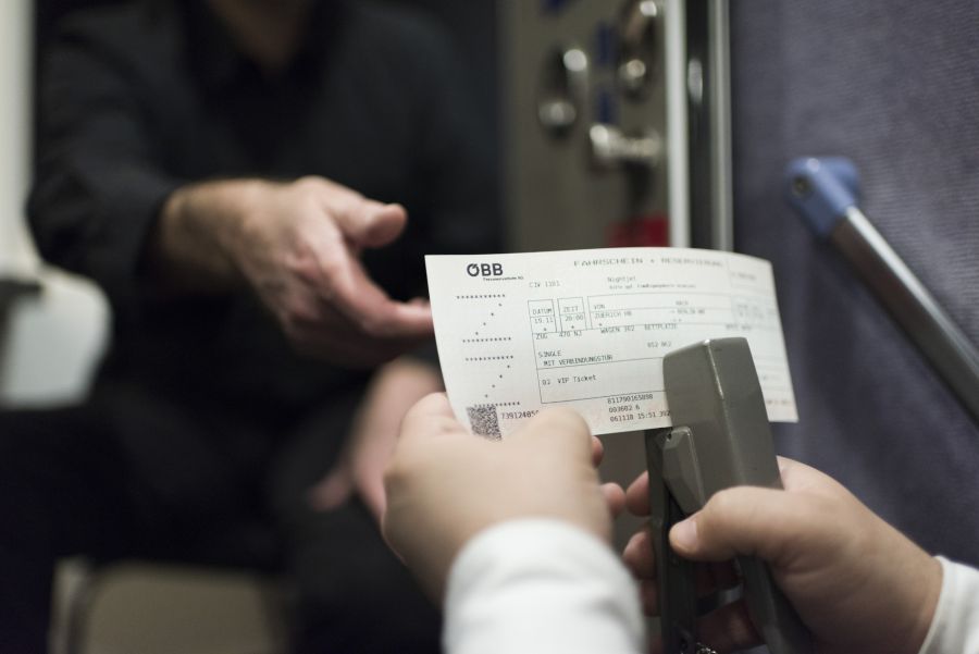 Erst vor wenigen Wochen kritisierten die Schweizer Angestellten die Arbeitsbedingungen und den Lohn.