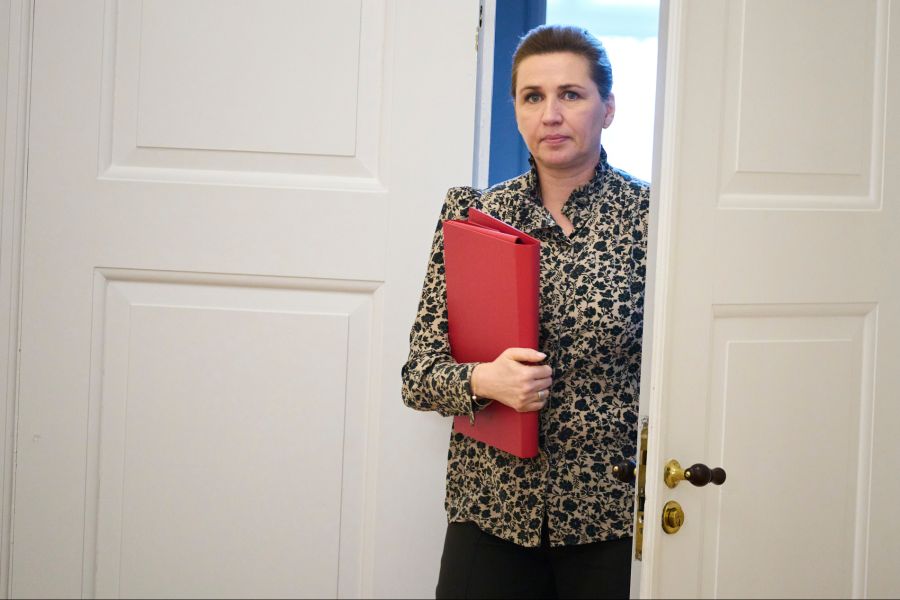 Grönland gehört zum Königreich Dänemark. Abgebildet: Die dänische Premierministerin Mette Frederiksen.