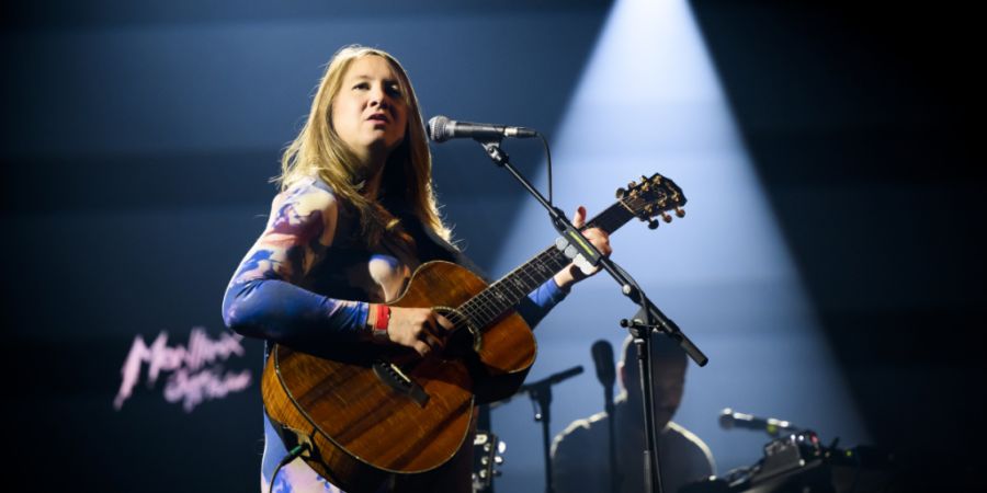 Die Musikerin Sophie Hunger hat vor rund einem Jahr ihren ersten Roman veröffentlicht: «Walzer für Niemand». Jetzt erhält sie dafür den Rauriser Literaturpreis des Landes Salzburg. ...