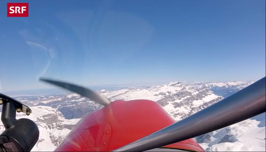 Die Aussicht kann sie nicht wirklich geniessen.