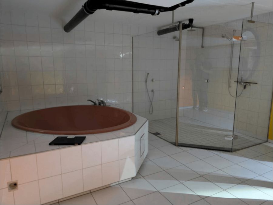 Bis 2021 liessen es sich Mitarbeitende der Abwasserreinigungsanlage Furt in Bülach in einem Wellness-Bereich gut gehen.