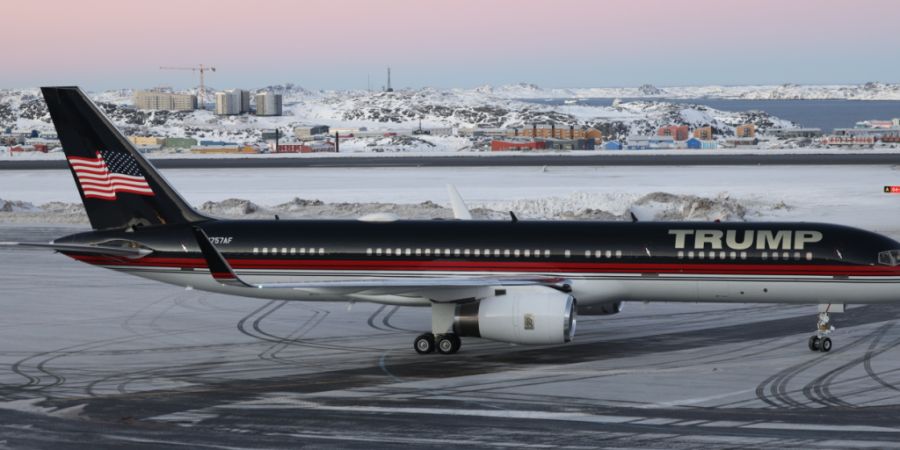 ARCHIV - Ein Flugzeug mit Donald Trump Jr. an Bord landet in Nuuk. Foto: Emil Stach/Ritzau Scanpix Foto/AP/dpa - ACHTUNG: Nur zur redaktionellen Verwendung und nur mit vollständiger Ne...