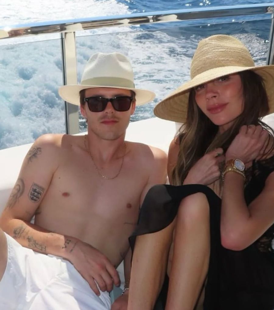 Cruz Beckham setzte sich im Zoff kürzlich für seine Eltern ein – und feuerte gegen Bruder Brooklyn.