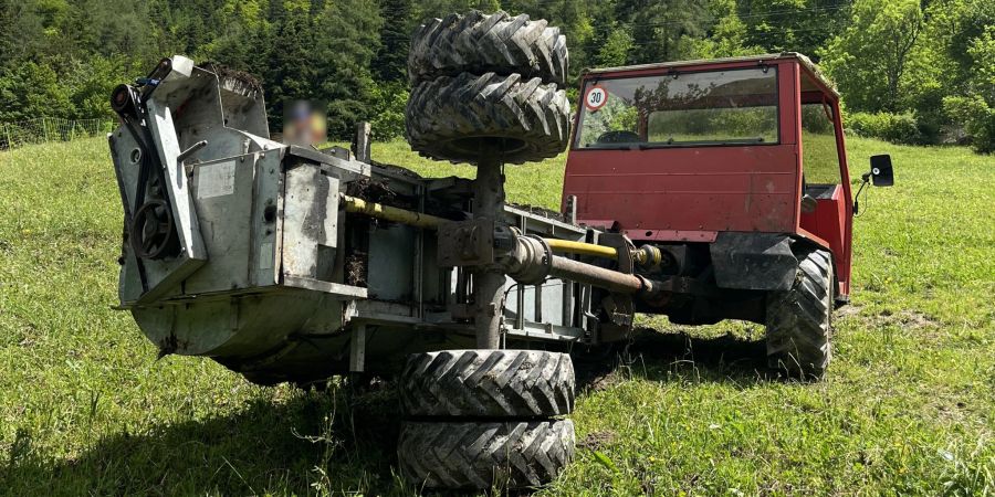 Vadura: Motorkarren gekippt