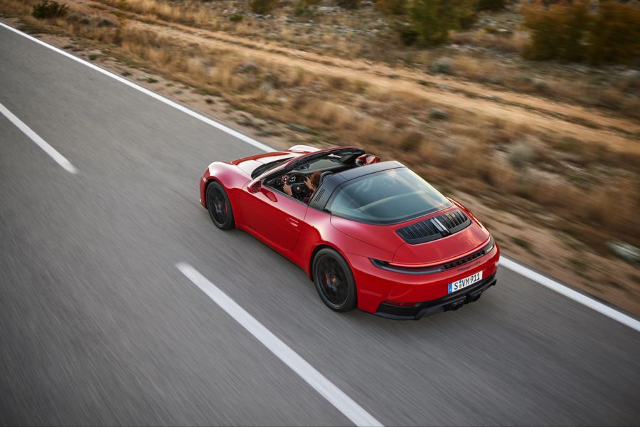 2025 Porsche 911 Carrera GTS