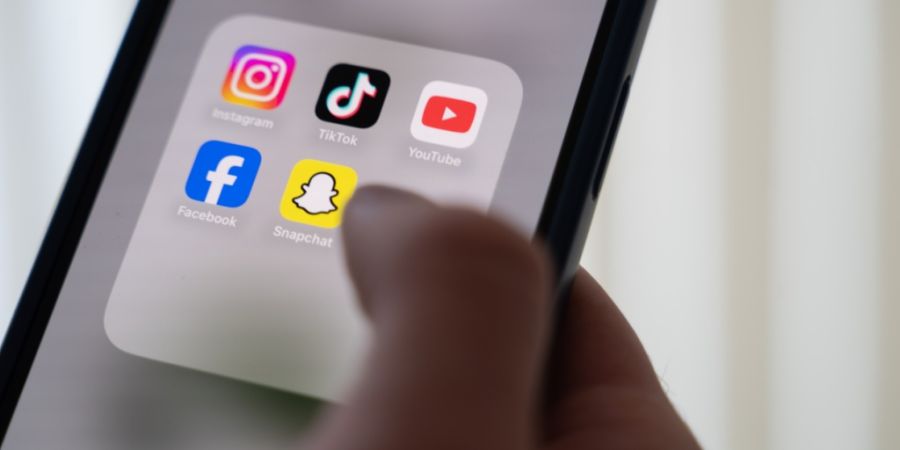 ARCHIV - Malaysia plant ab dem 1. Januar strengere Alterskontrollen und technische Schutzmaßnahme für soziale Medien. Foto: Alicia Windzio/dpa