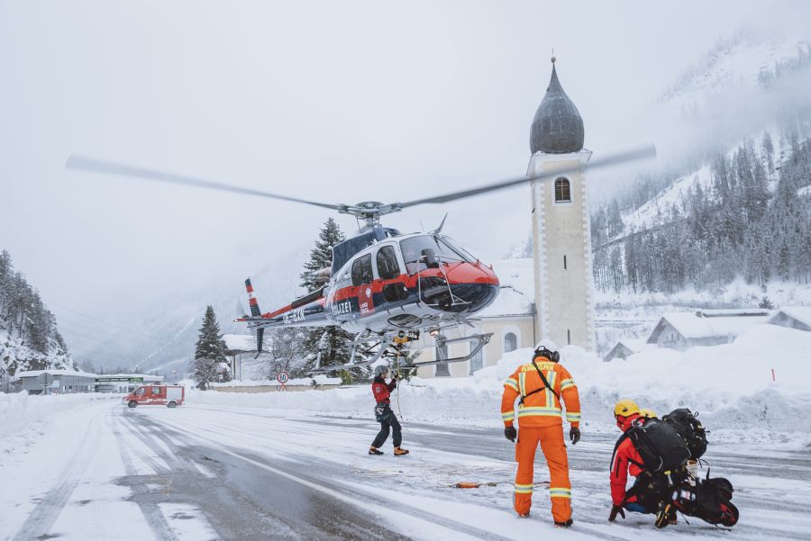 Am ersten Weihnachtsfeiertag mussten die Einsatzkräfte Landeck wegen eines kuriosen Falls ausrücken. (Symbolbild)