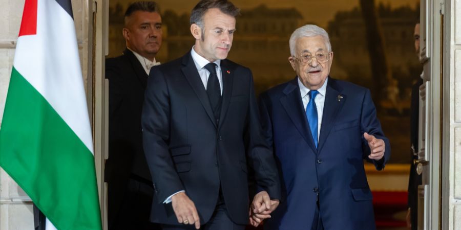 Emmanuel Macron sprach mit dem Palästinenserpräsident Mahmud Abbas in Paris.