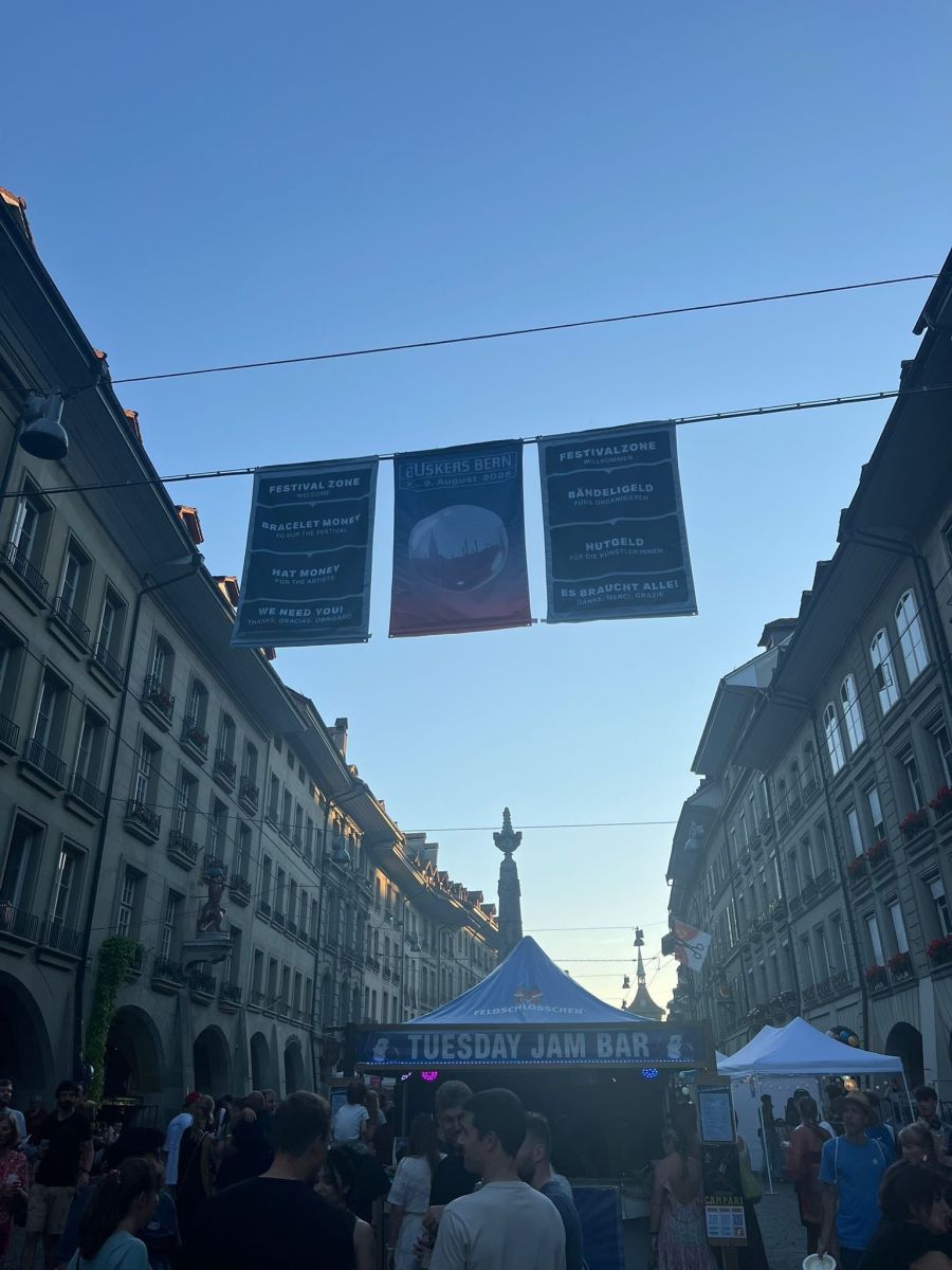 Tausende pilgern jeweils in die Altstadt.