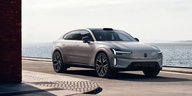 Volvo ES90