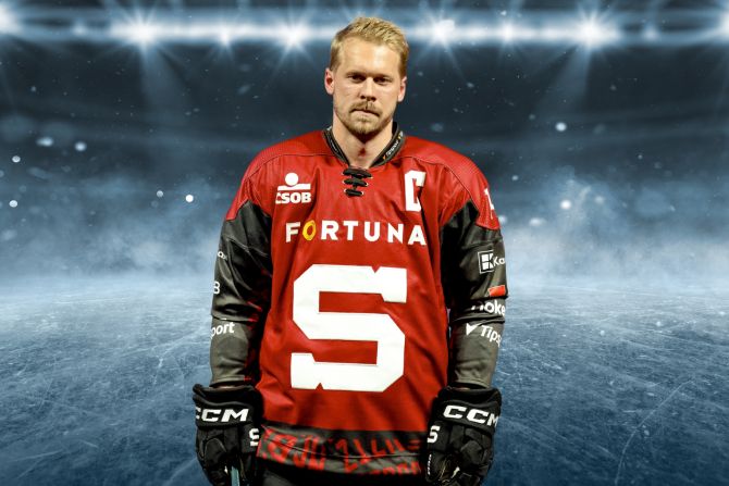 Filip Chlapik SLAPSHOT