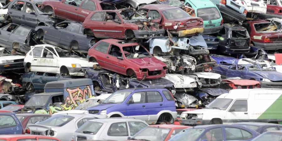 Die EU will, dass Autos künftig besser recycelbar sind. (Archivbild)