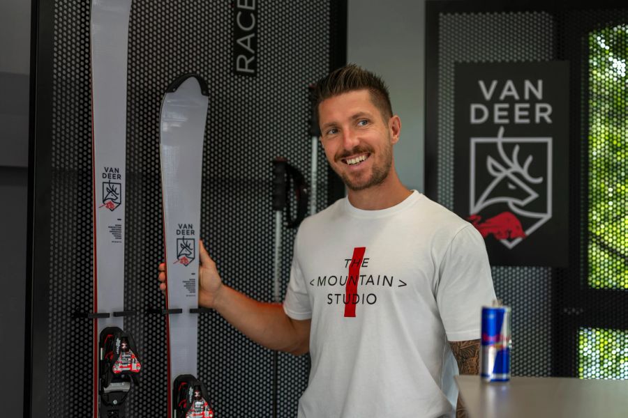 Marcel Hirscher Van Deer