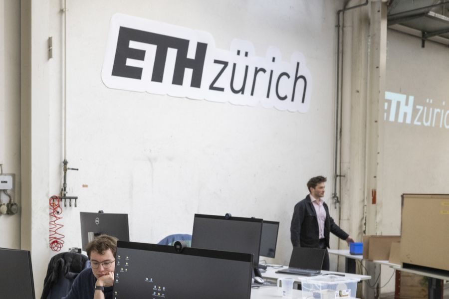 Entwickelt wurde der Roboter unter anderem von Forschenden der ETH Zürich.