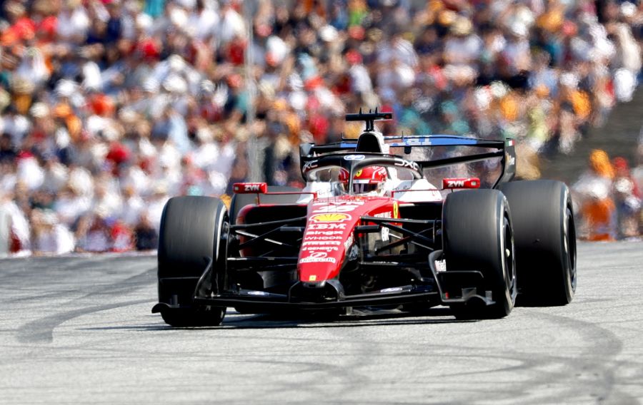 Formel 1 Ferrari Heckflügel