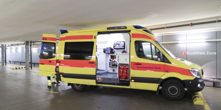Der Berner Stadtrat entscheidet demnächst über die Integration des Rettungsdienstes der Insel-Spitalgruppe in die Organisation Schutz und Rettung Bern. (Archivbild)