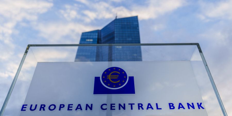 Die Europäische Zentralbank vereinfachen ihre Vorgaben für Grossbanken im Euroraum. Die EZB-Bankenaufsicht will von über 130 Aufsichtsvorschriften rund 40 veraltete Regeln aufheben o...