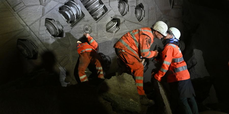 Die Arbeiten im Kerenzerbergtunnel der A3 laufen seit Jahren. Der Tunnel wird gesamterneuert.