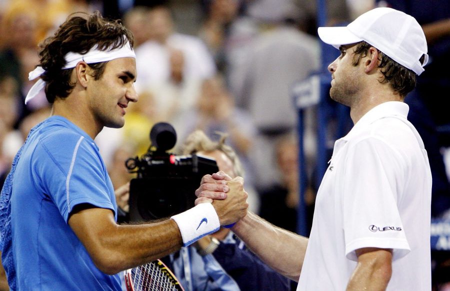 18 Jahre vorher musste Andy Roddick (r) Roger Federer gratulieren.
