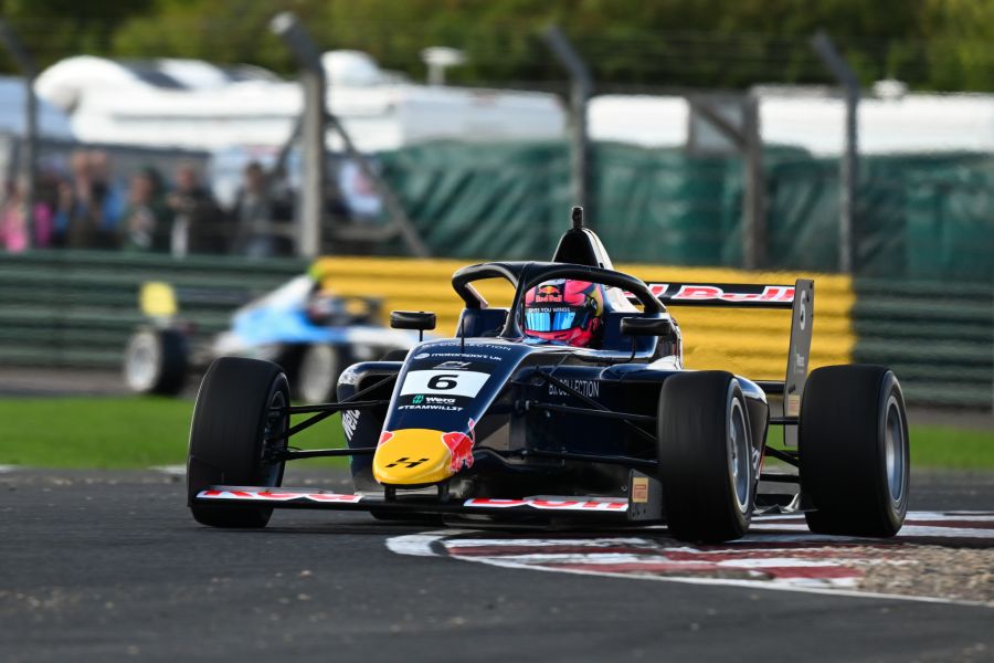 Red Bull Chiara Bättig