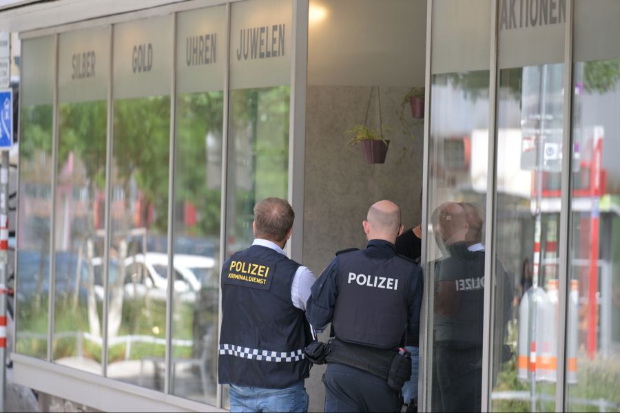 Die Beamten nahmen den 38-Jährigen fest – die Ermittlungen laufen weiter. (Symbolbild)